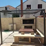 Apartman Lovmar Zára